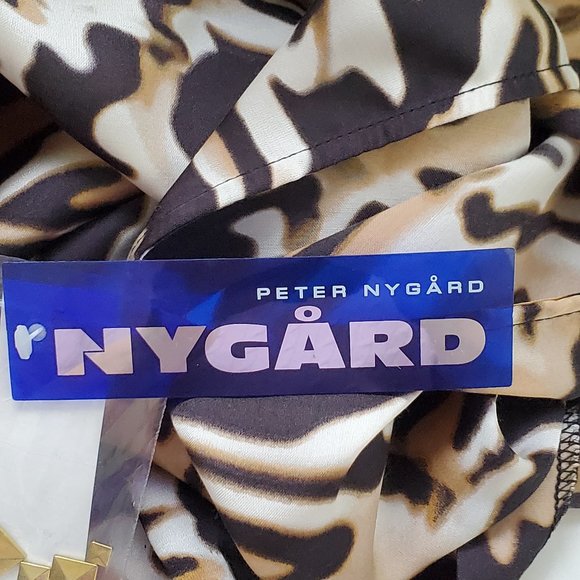 Peter Nygard Style #1216Z610 Animal Tiger Print Stud Detail Top NEW NWT Size XL - Picture 12 of 13